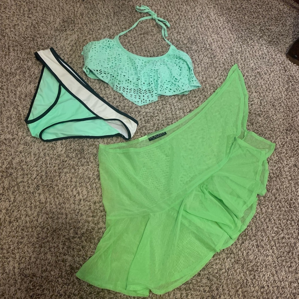 Swimsuit & Coverup/Size Medium Juniors